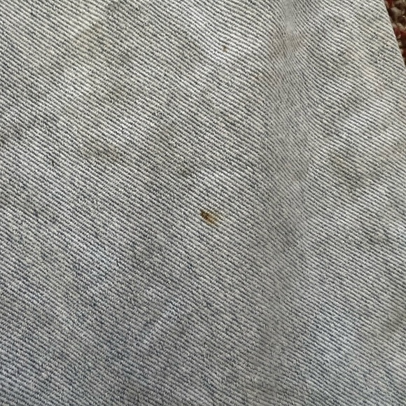 Levi Distressed Mom Light Wash High Waist Jeans Size 31 - Picture 9 of 10